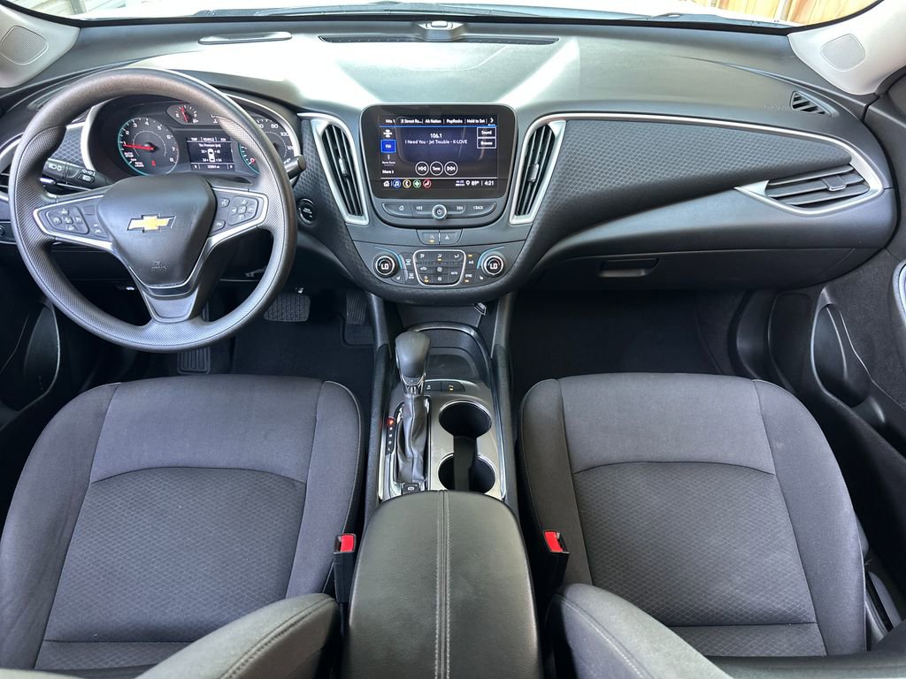 Used 2024 Chevrolet Malibu LT image 25