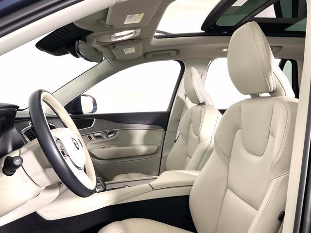 Certified 2025 Volvo XC90 B6 Plus w/ Protection Package Premier AWD/4WD image 27