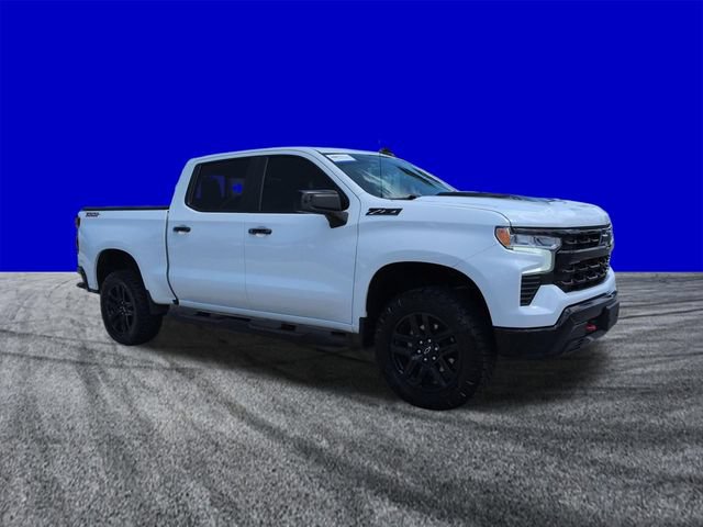 Used 2024 Chevrolet Silverado 1500 LT Trail Boss w/ Convenience Package II AWD/4WD image 2