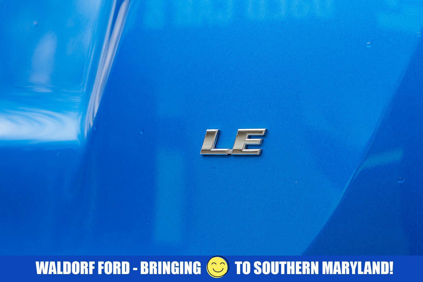 Used 2018 Toyota RAV4 LE w/ All Weather Liner Package image 8