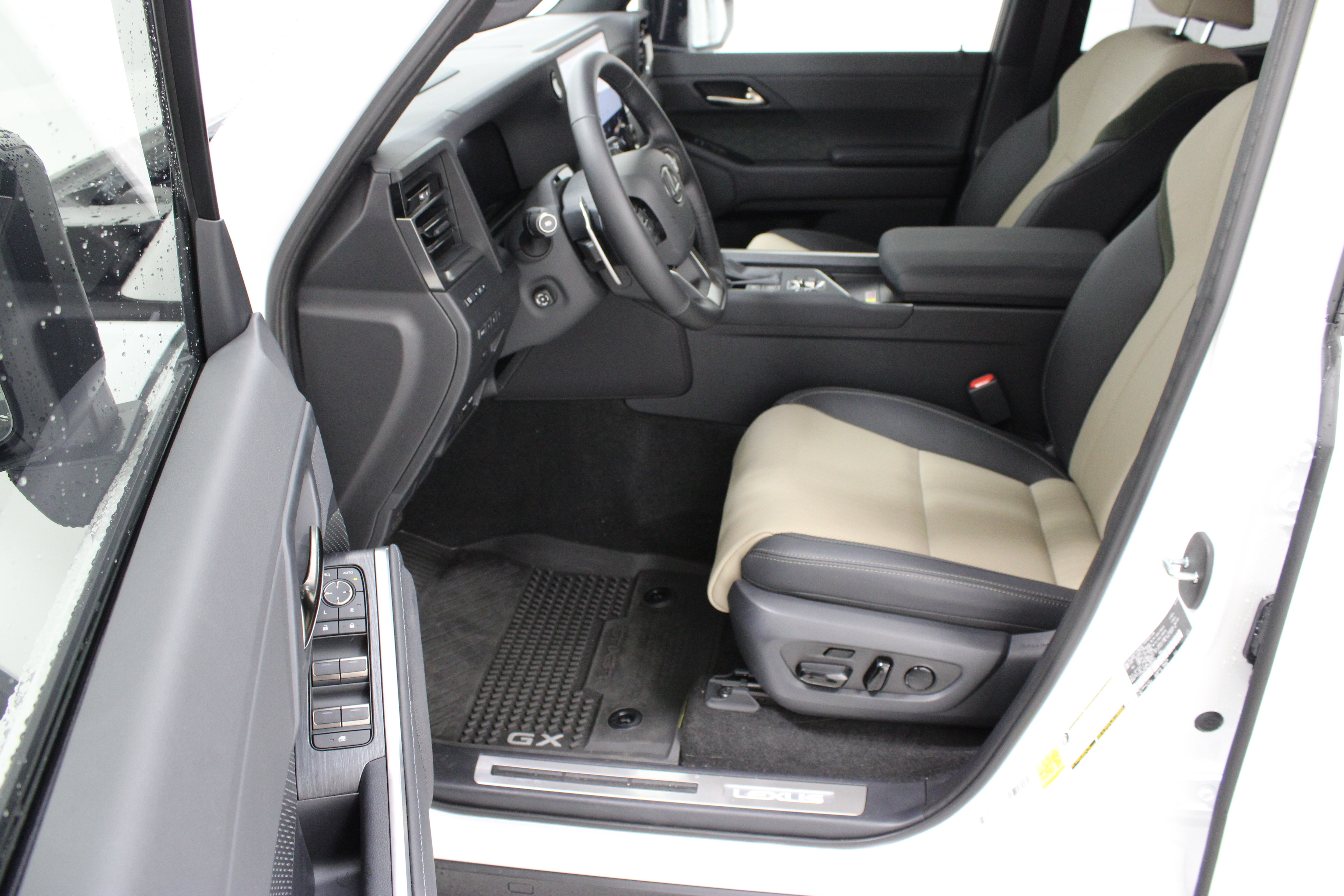 Used 2026 Lexus GX 550 AWD/4WD image 13