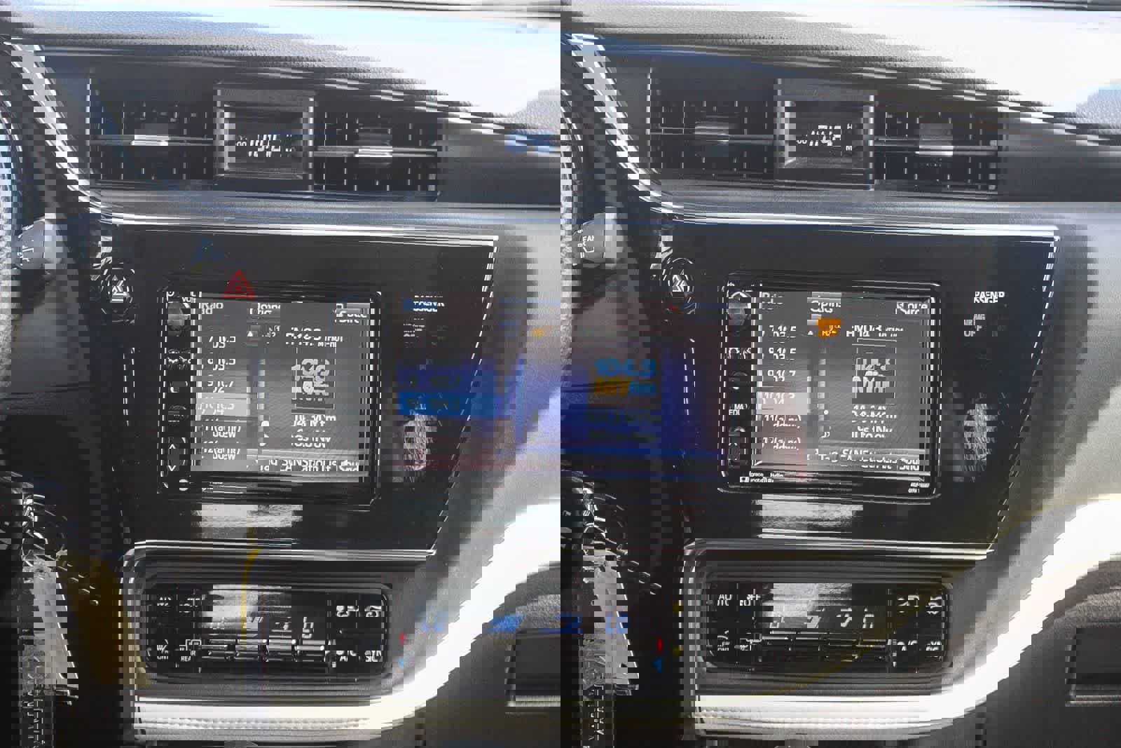 Used 2018 Toyota Corolla iM w/ Carpet Mat Package (TMS) image 19