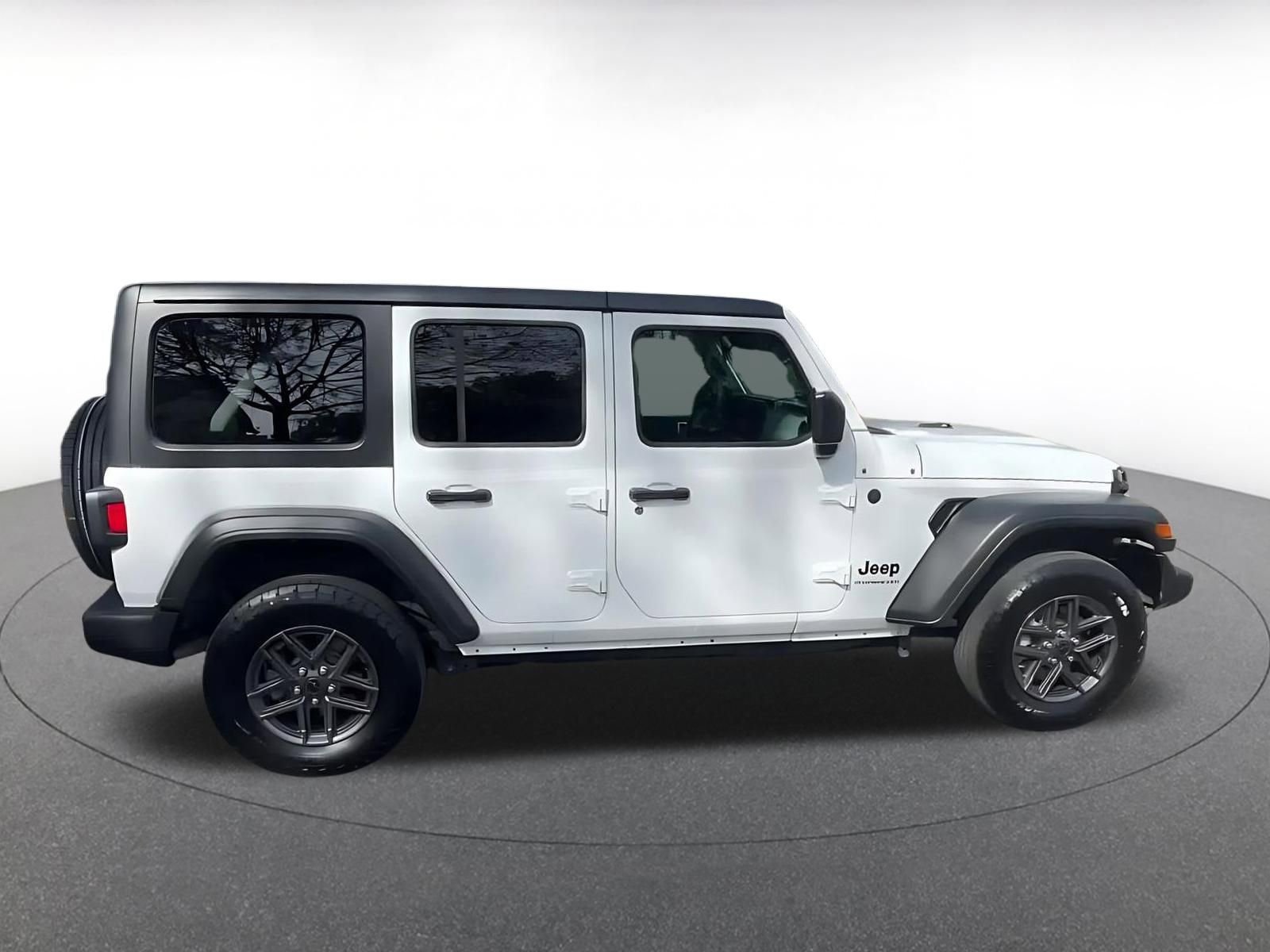 Used 2025 Jeep Wrangler Unlimited Sport AWD/4WD image 15