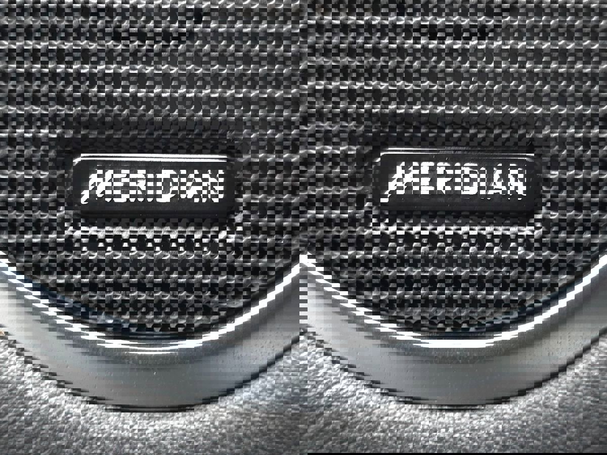 Used 2020 Land Rover Range Rover image 28