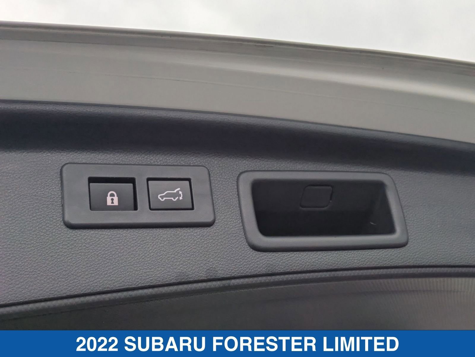 Certified 2022 Subaru Forester Limited image 35