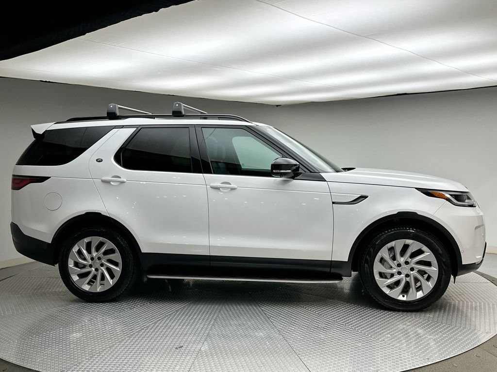 Certified 2025 Land Rover Discovery S AWD/4WD image 14
