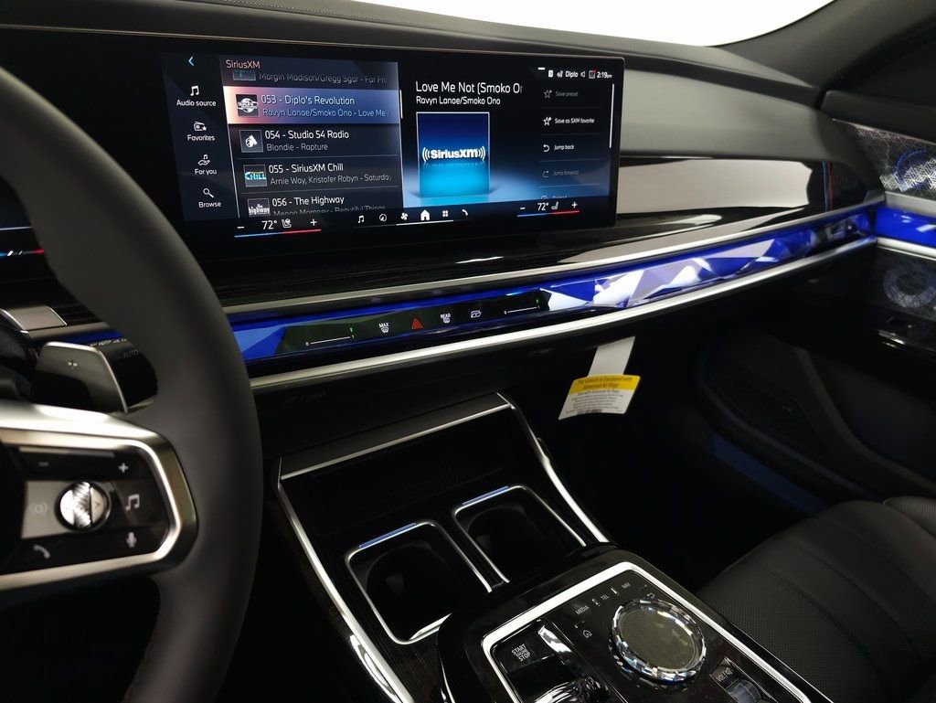 New 2026 BMW 760i xDrive w/ Executive Package image 21