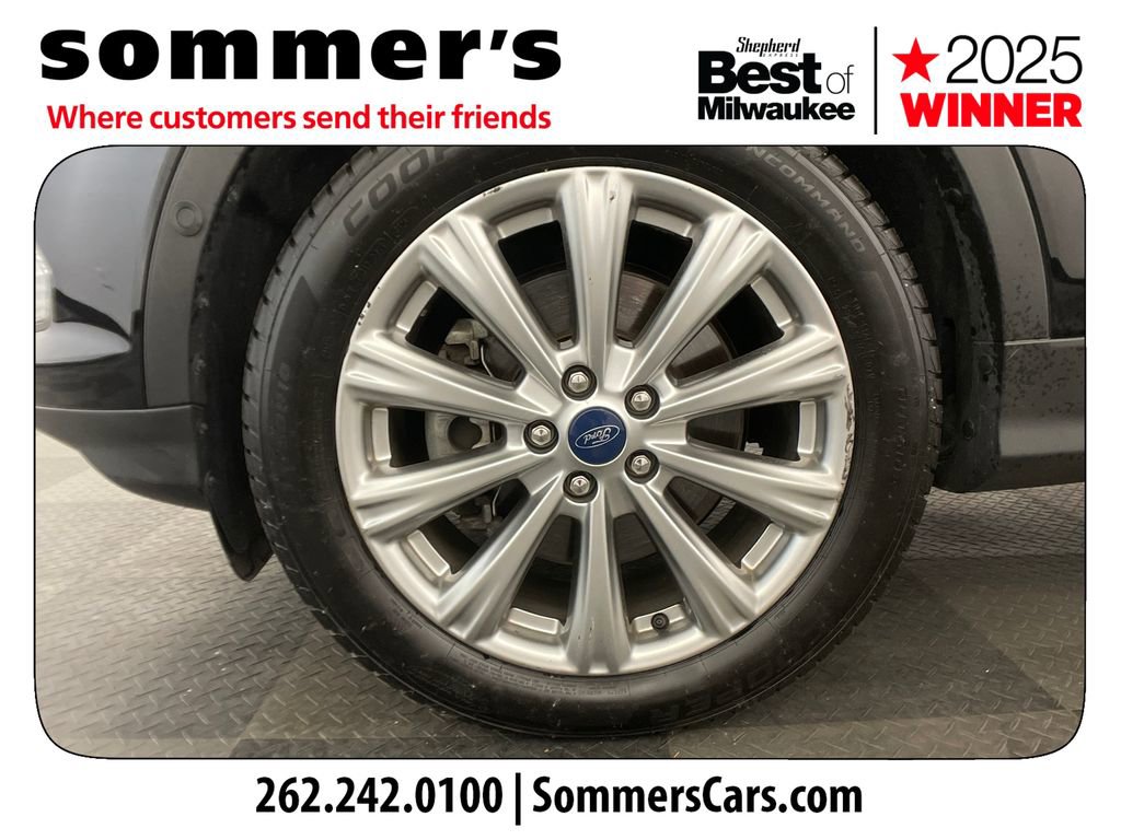 Used 2018 Ford Escape Titanium w/ Ford Safe & Smart Package AWD/4WD image 25