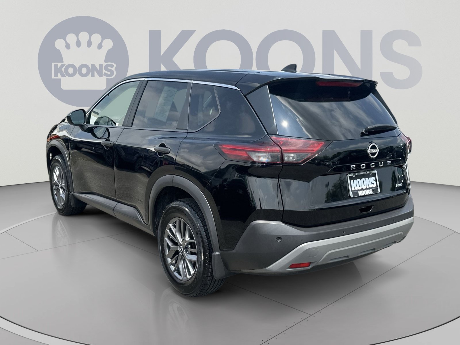 Used 2023 Nissan Rogue S AWD/4WD image 14