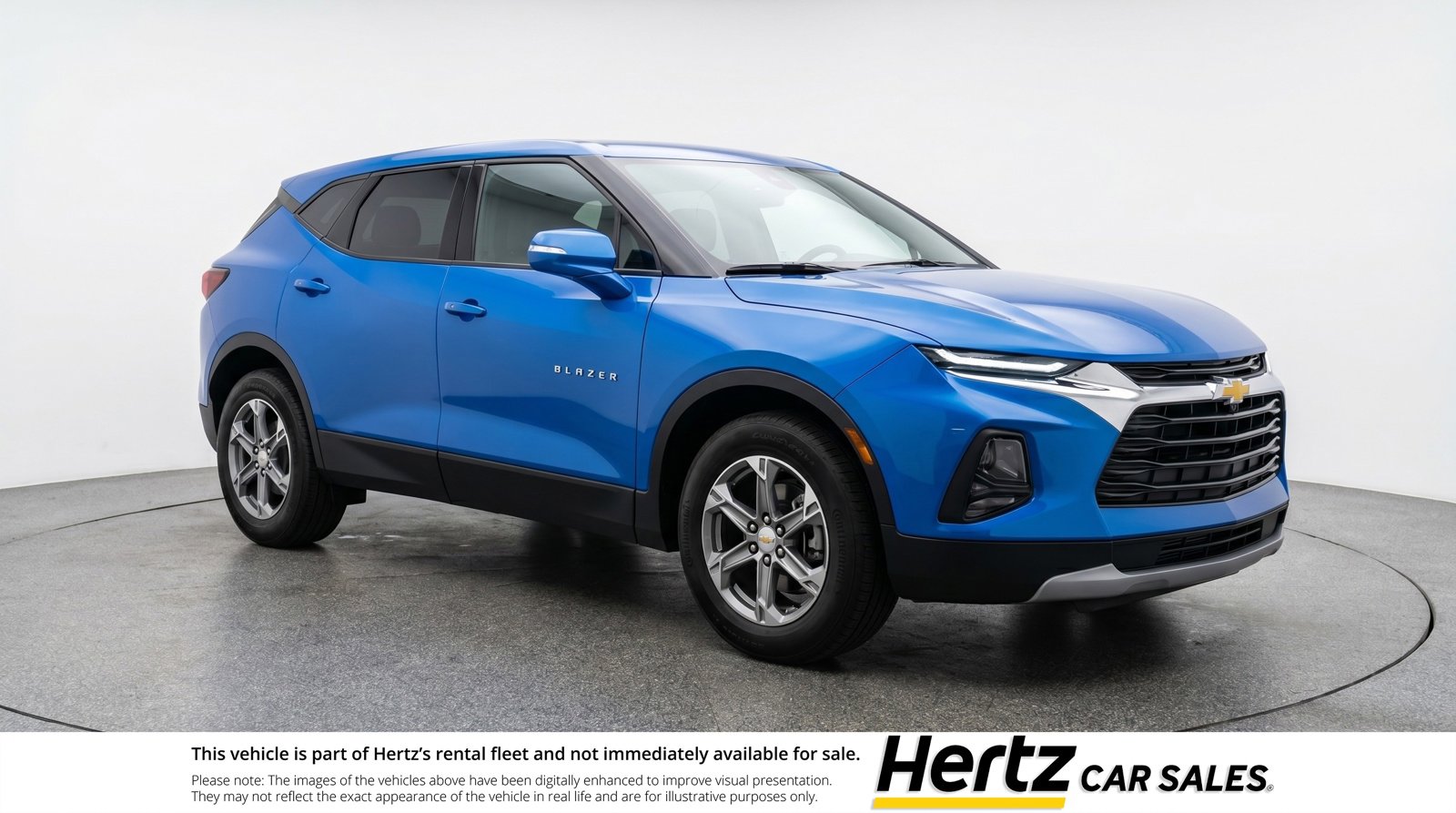 Used 2025 Chevrolet Blazer LT FWD image 1