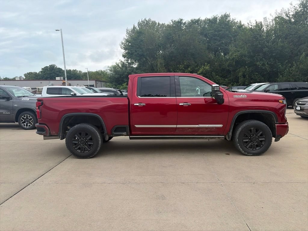 Used 2026 Chevrolet Silverado 2500 High Country w/ High Country Premium Package AWD/4WD image 6