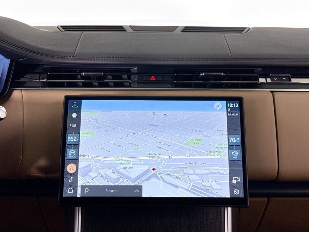 Used 2025 Land Rover Range Rover SE AWD/4WD image 23