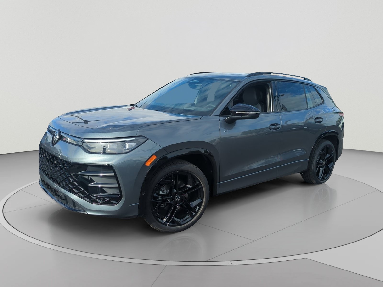 New 2026 Volkswagen Tiguan SE R-Line