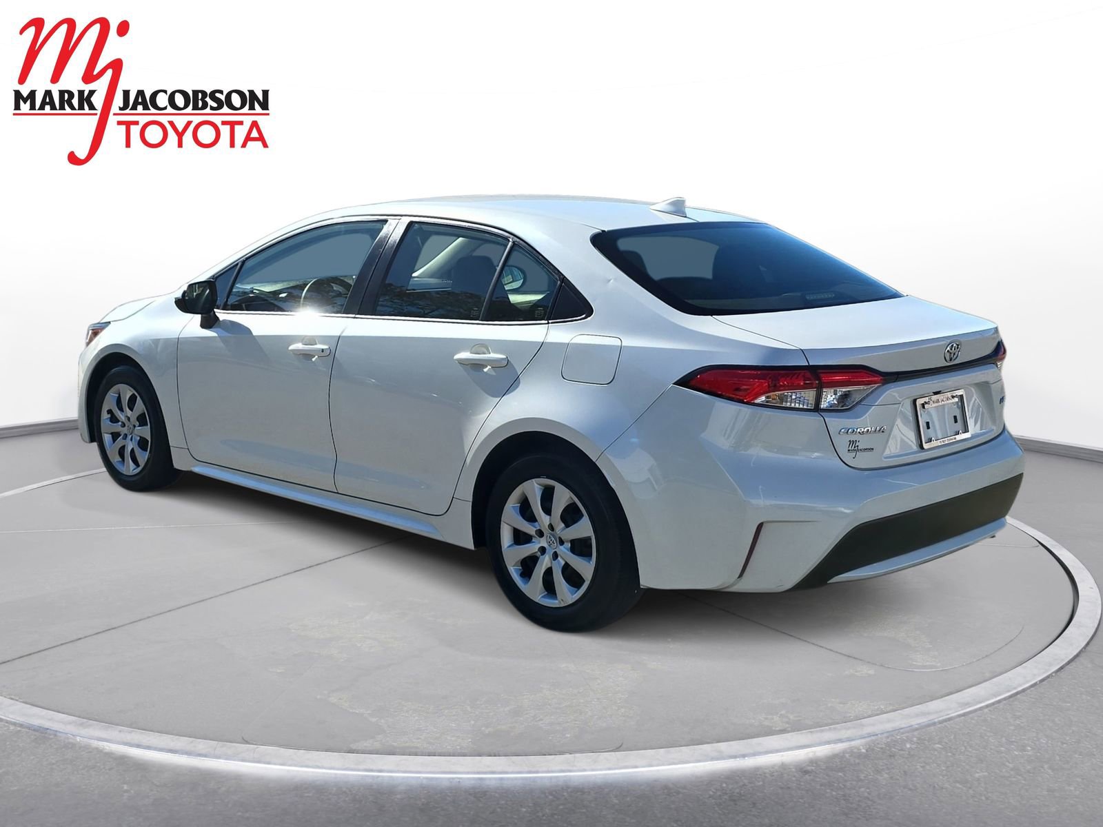 Used 2021 Toyota Corolla LE image 13