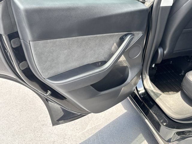 Used 2022 Tesla Model Y Performance AWD/4WD image 25