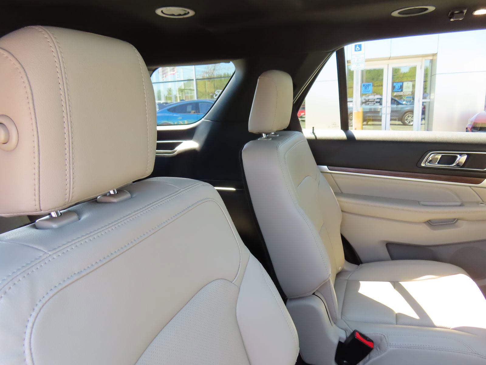 Used 2018 Ford Explorer Limited w/ Equipment Group 301A image 35