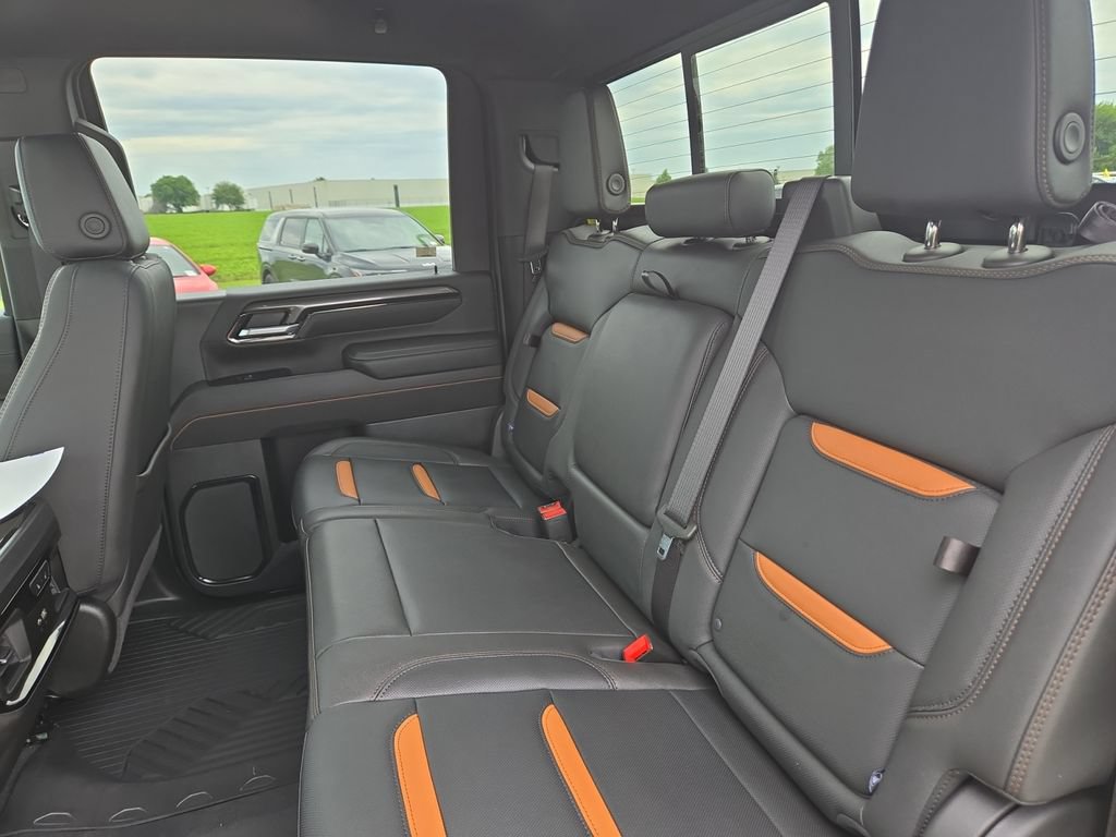New 2026 GMC Sierra 2500 AT4 w/ AT4 Premium Plus Package AWD/4WD image 39