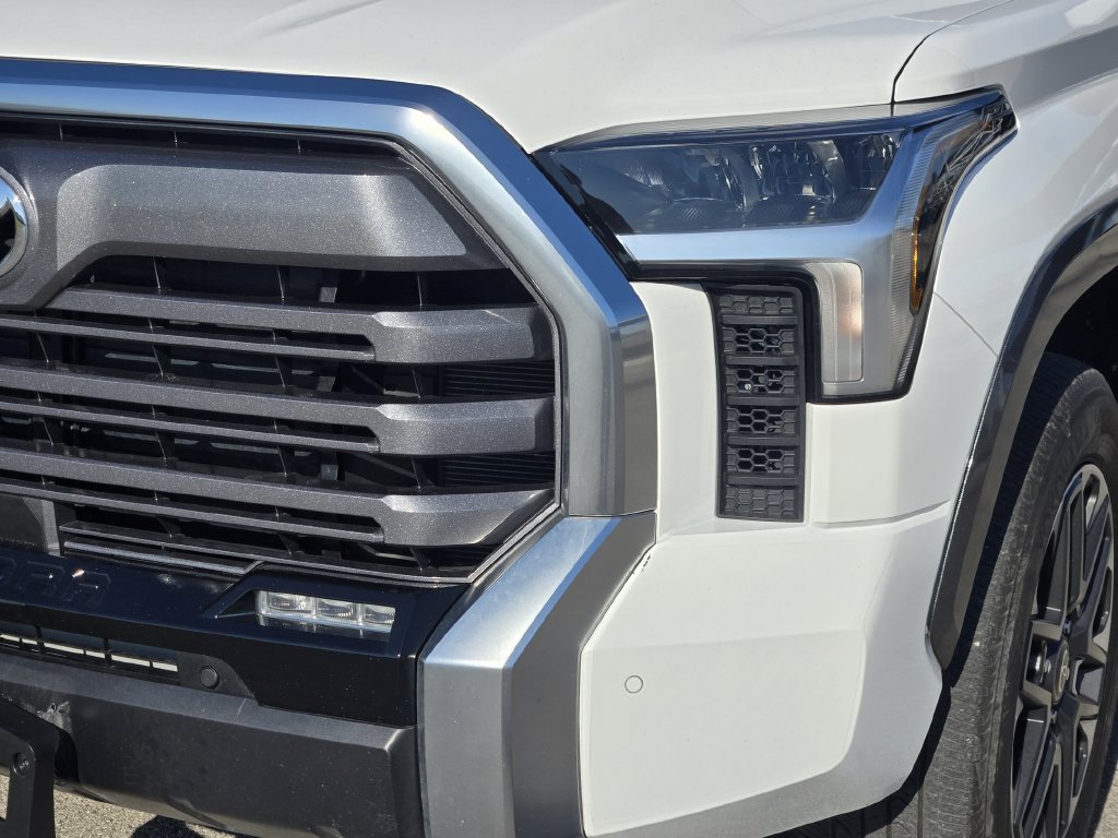 Used 2025 Toyota Tundra Limited w/ Power Package AWD/4WD image 10
