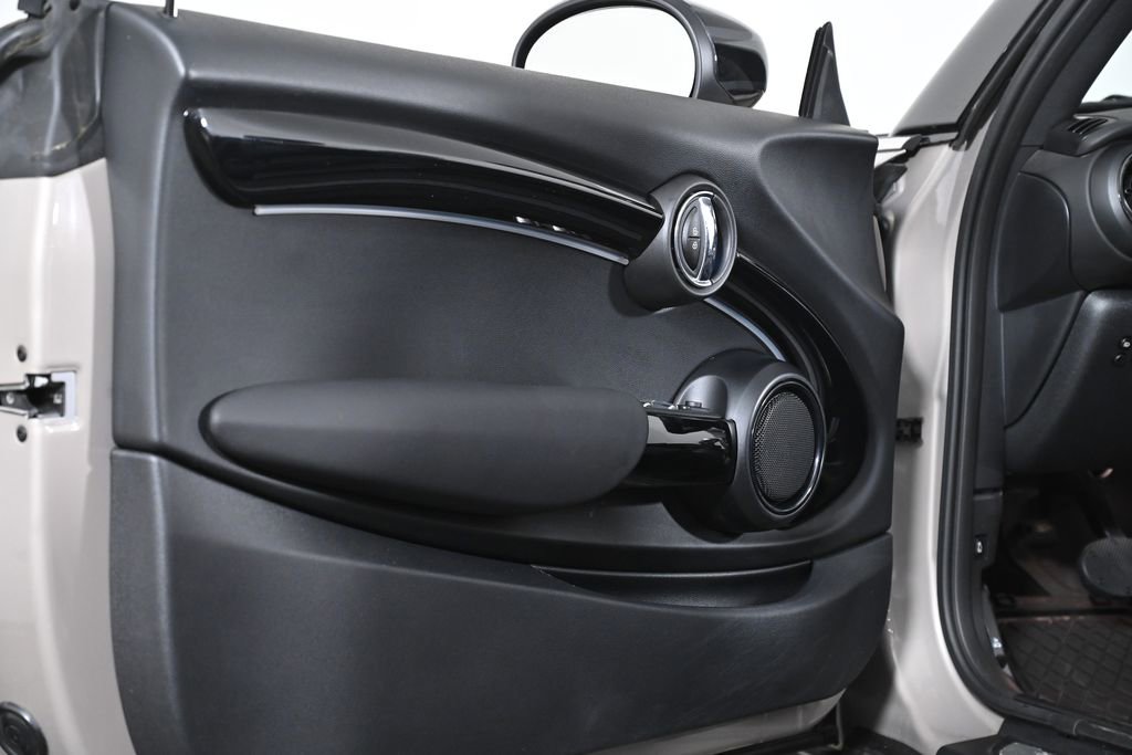 Certified 2024 MINI Cooper S image 31