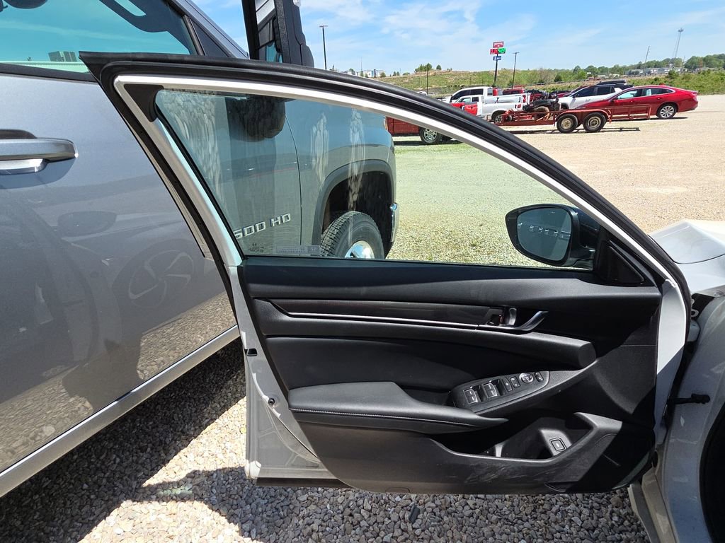 Used 2022 Honda Accord Sport image 7