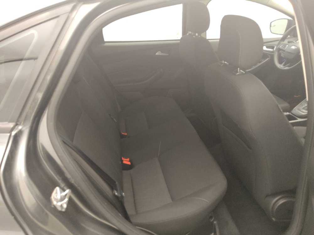 Used 2018 Ford Focus SE w/ Interior Protection Package FWD image 19