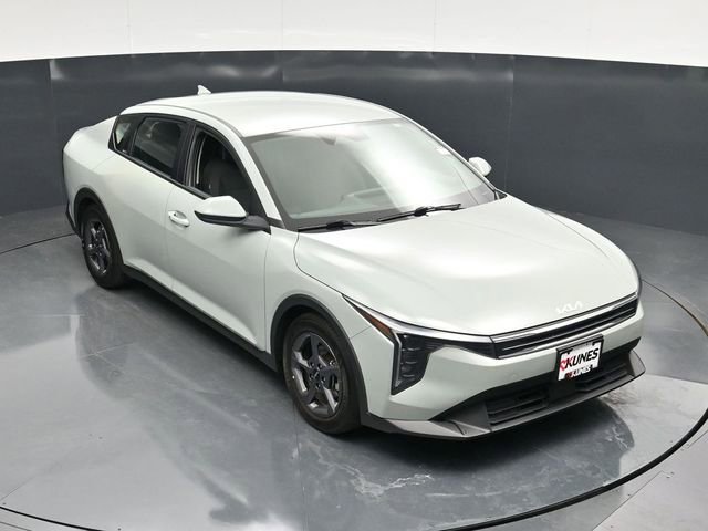 Used 2025 Kia K4 LXS image 41