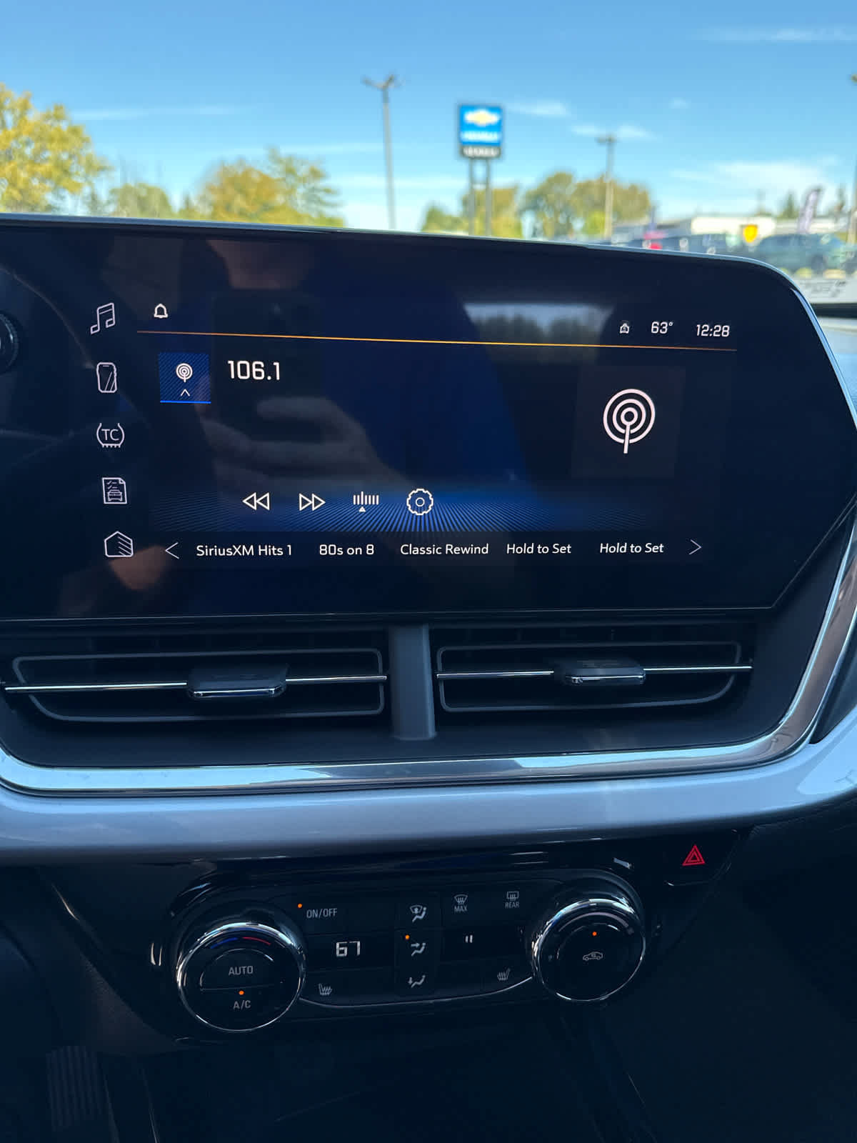 New 2026 Chevrolet Trax LT w/ Driver Confidence Package FWD image 17