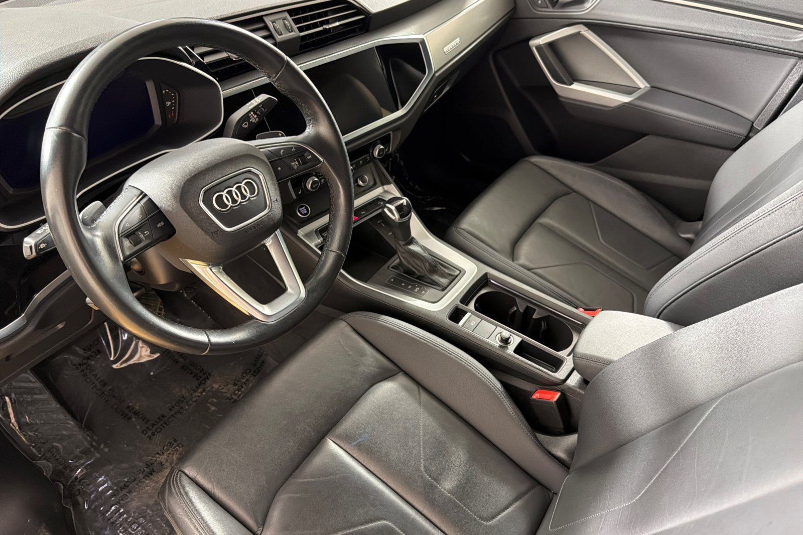 Used 2023 Audi Q3 2.0T Premium w/ Convenience Package AWD/4WD image 9