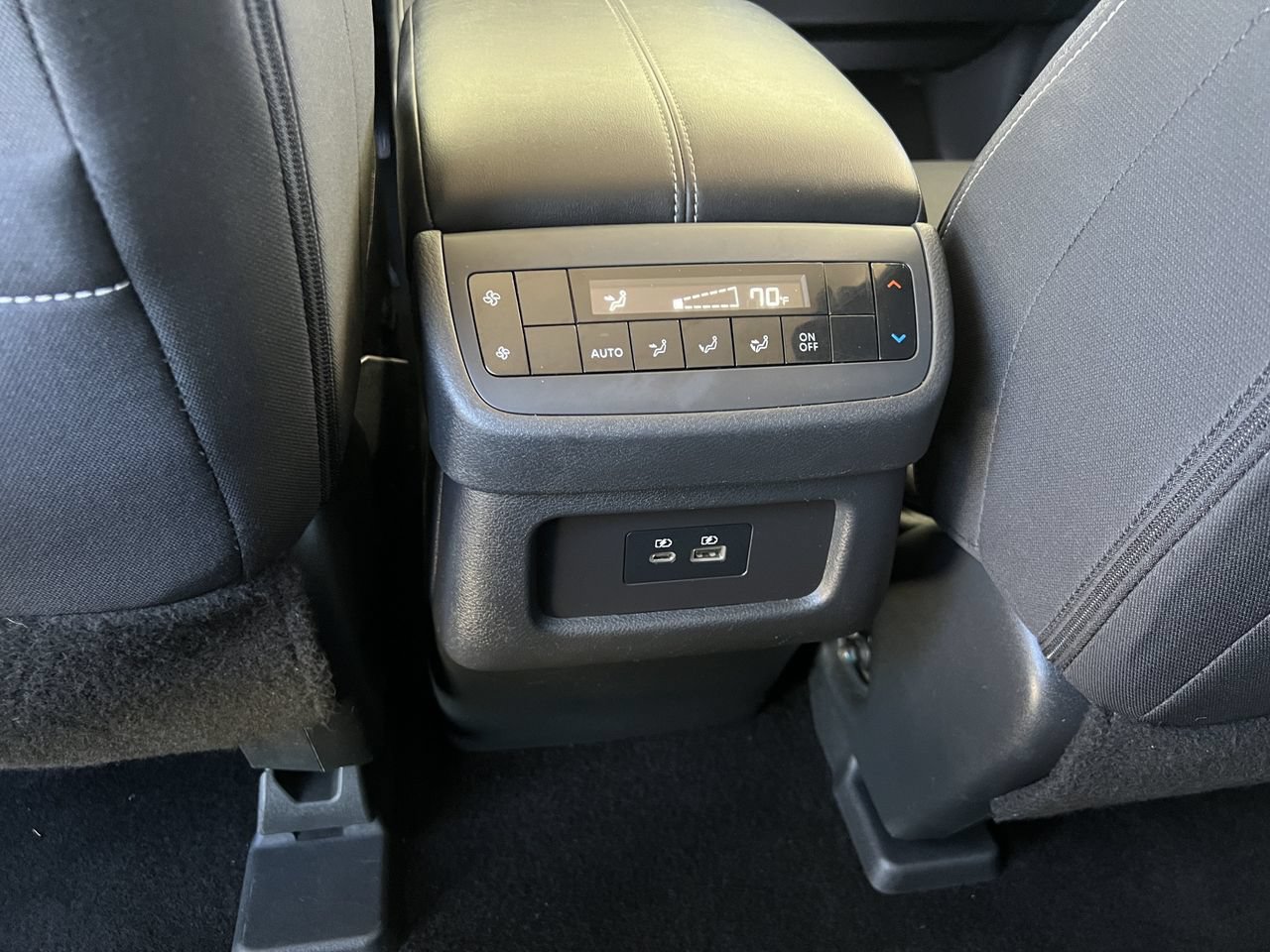 Used 2024 Nissan Pathfinder SV AWD/4WD image 24