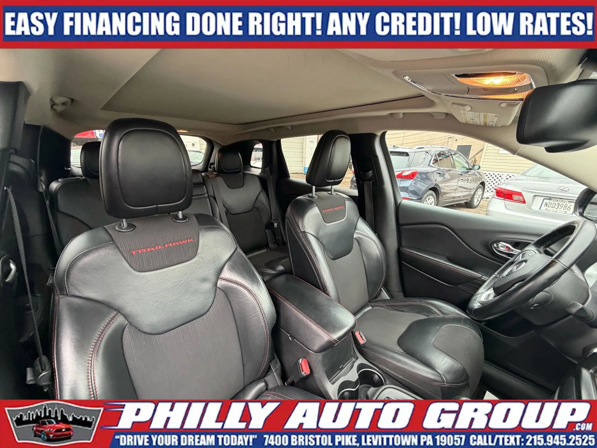 Used 2016 Jeep Cherokee Trailhawk w/ Comfort & Convenience Group AWD/4WD image 14