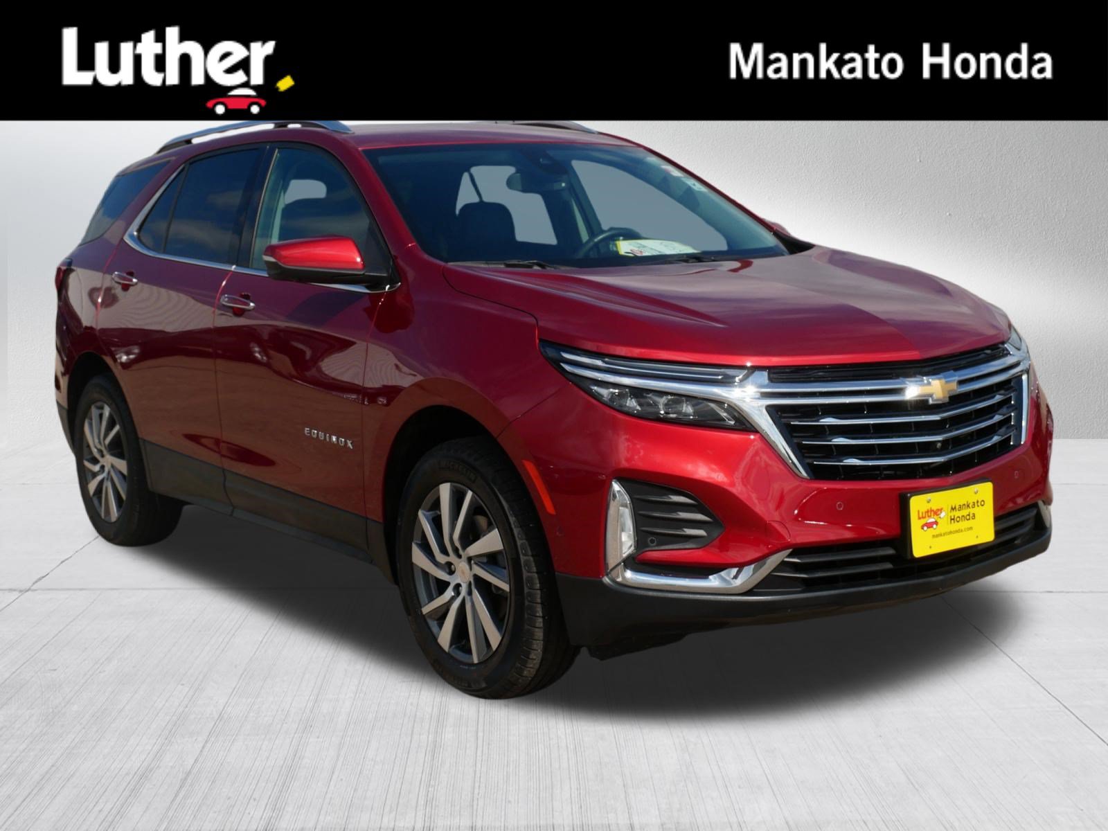Used 2023 Chevrolet Equinox Premier AWD/4WD image 1