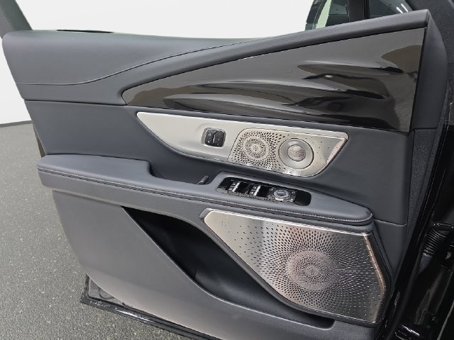 New 2026 Lincoln Nautilus Reserve AWD/4WD image 24