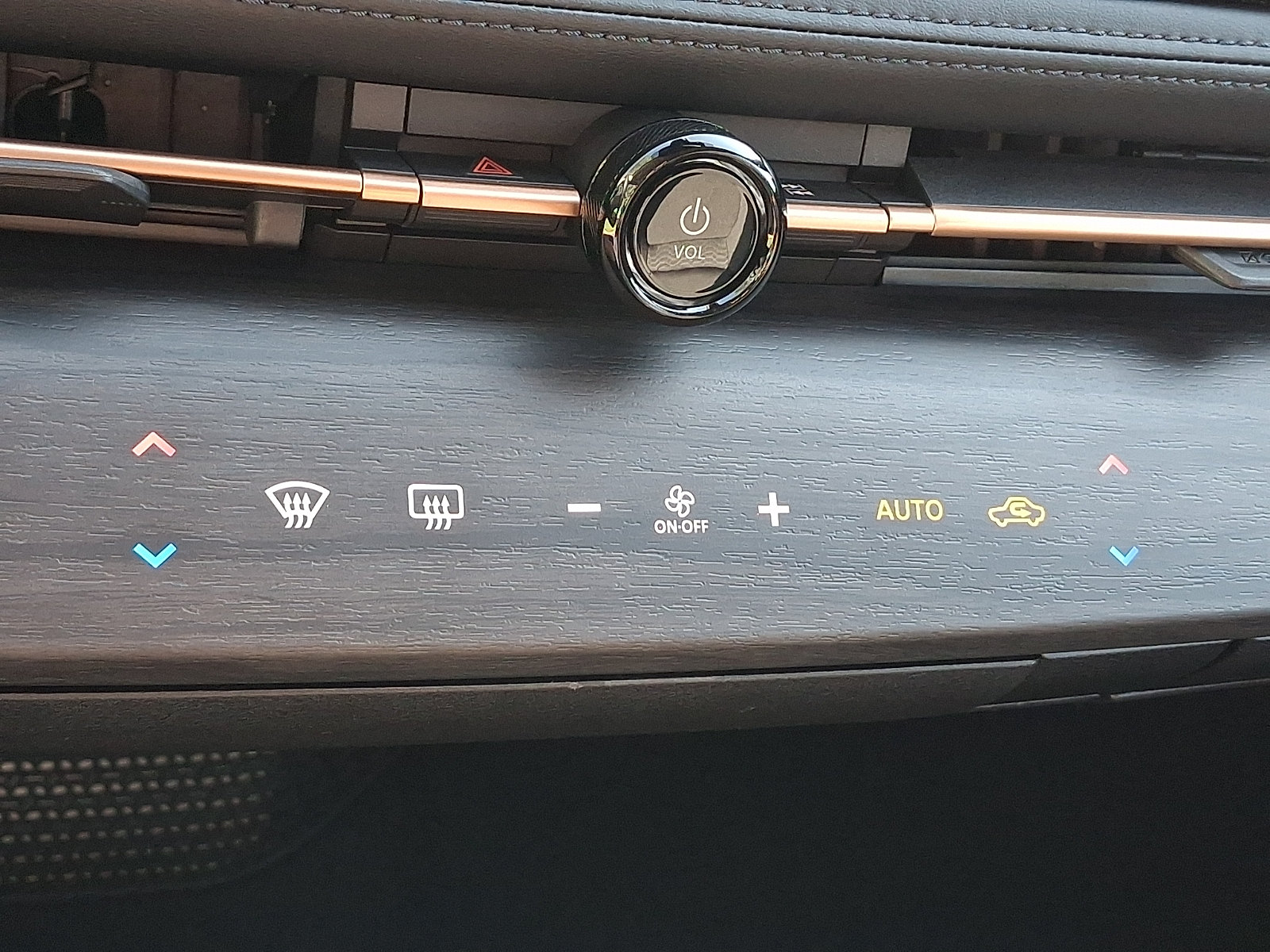 Used 2023 Nissan Ariya FWD image 15