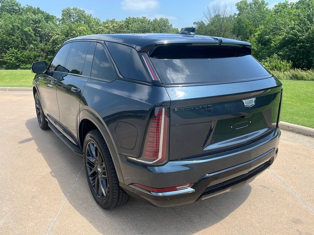 New 2026 Cadillac Escalade IQ Sport 1 w/ LPO, ONYX Package AWD/4WD image 3