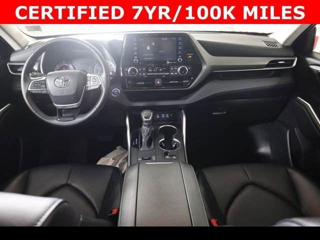 Used 2022 Toyota Highlander XLE image 16