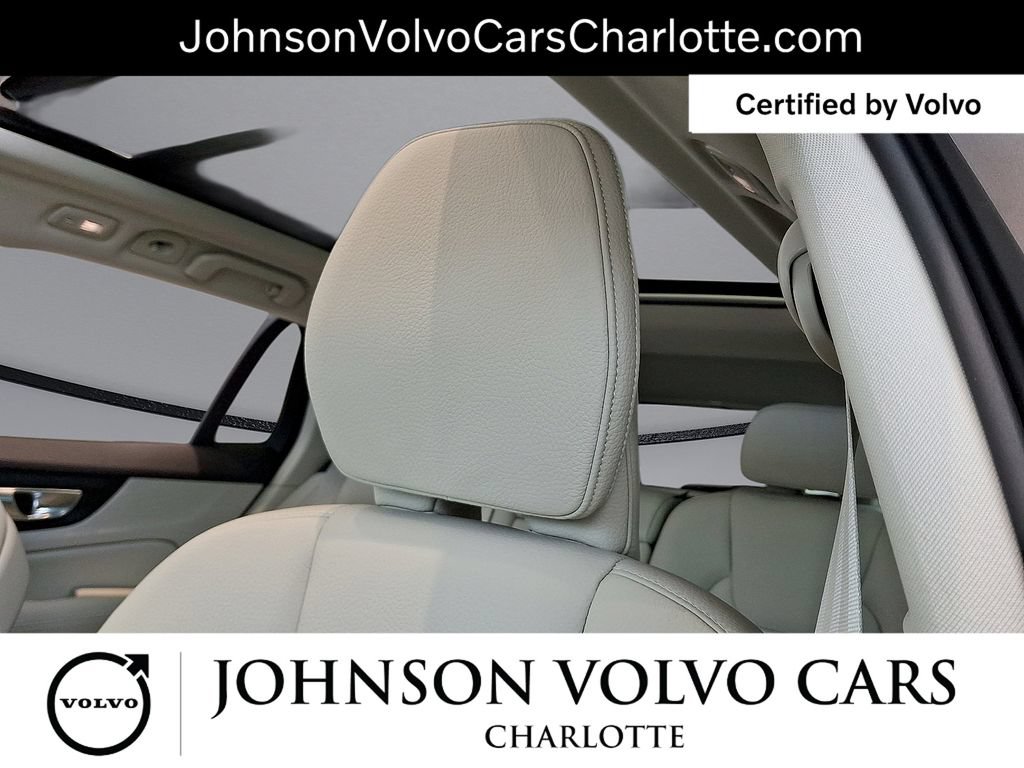 Certified 2025 Volvo V60 B5 Cross Country Plus AWD/4WD image 27