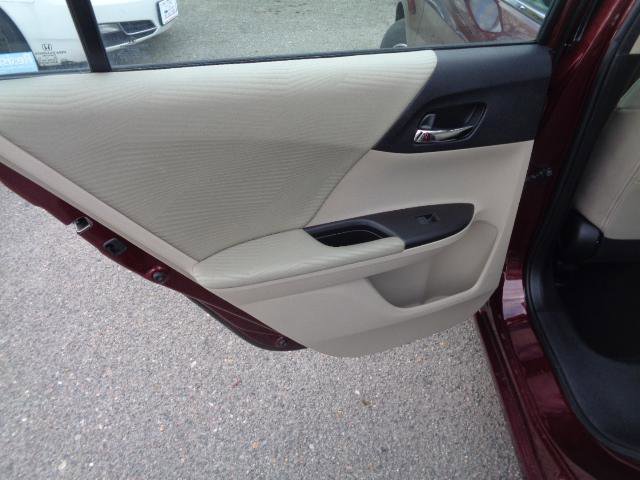 Used 2016 Honda Accord LX image 12