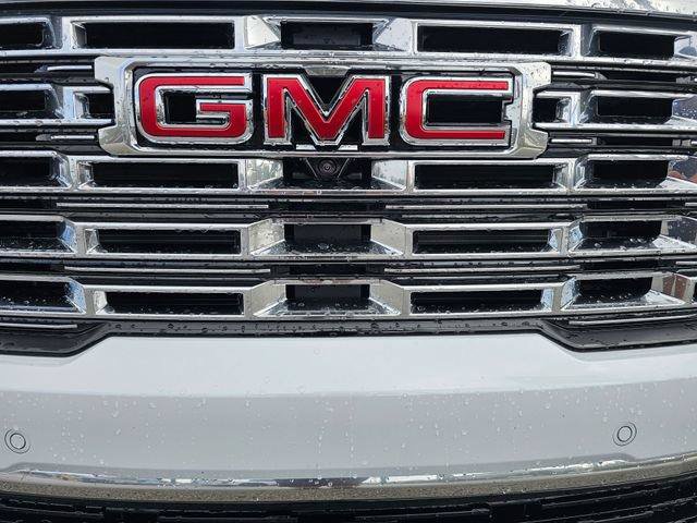 New 2026 GMC Acadia Denali w/ Super Cruise Package FWD image 9