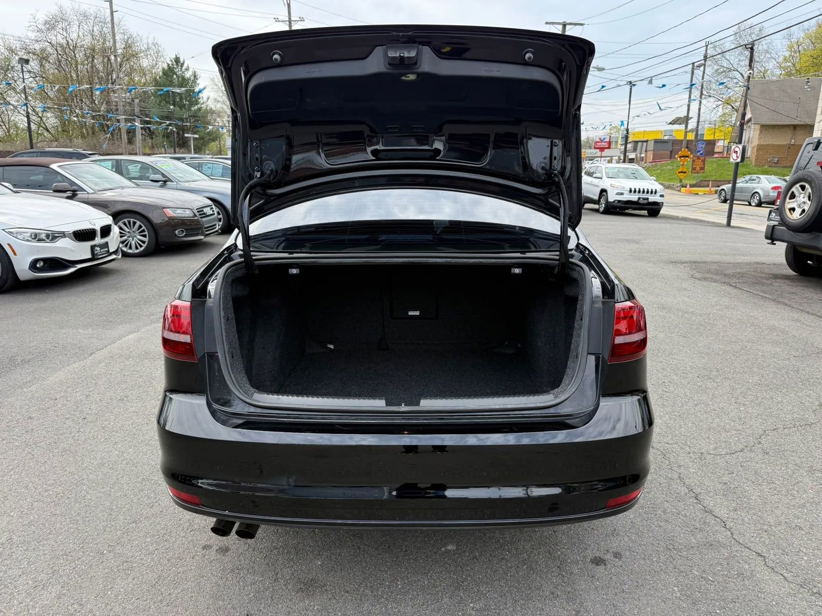 Used 2018 Volkswagen Jetta Sport FWD image 8