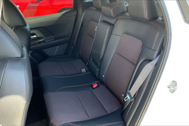 New 2026 Nissan Kicks SR w/ Cold Weather Package FWD image 15