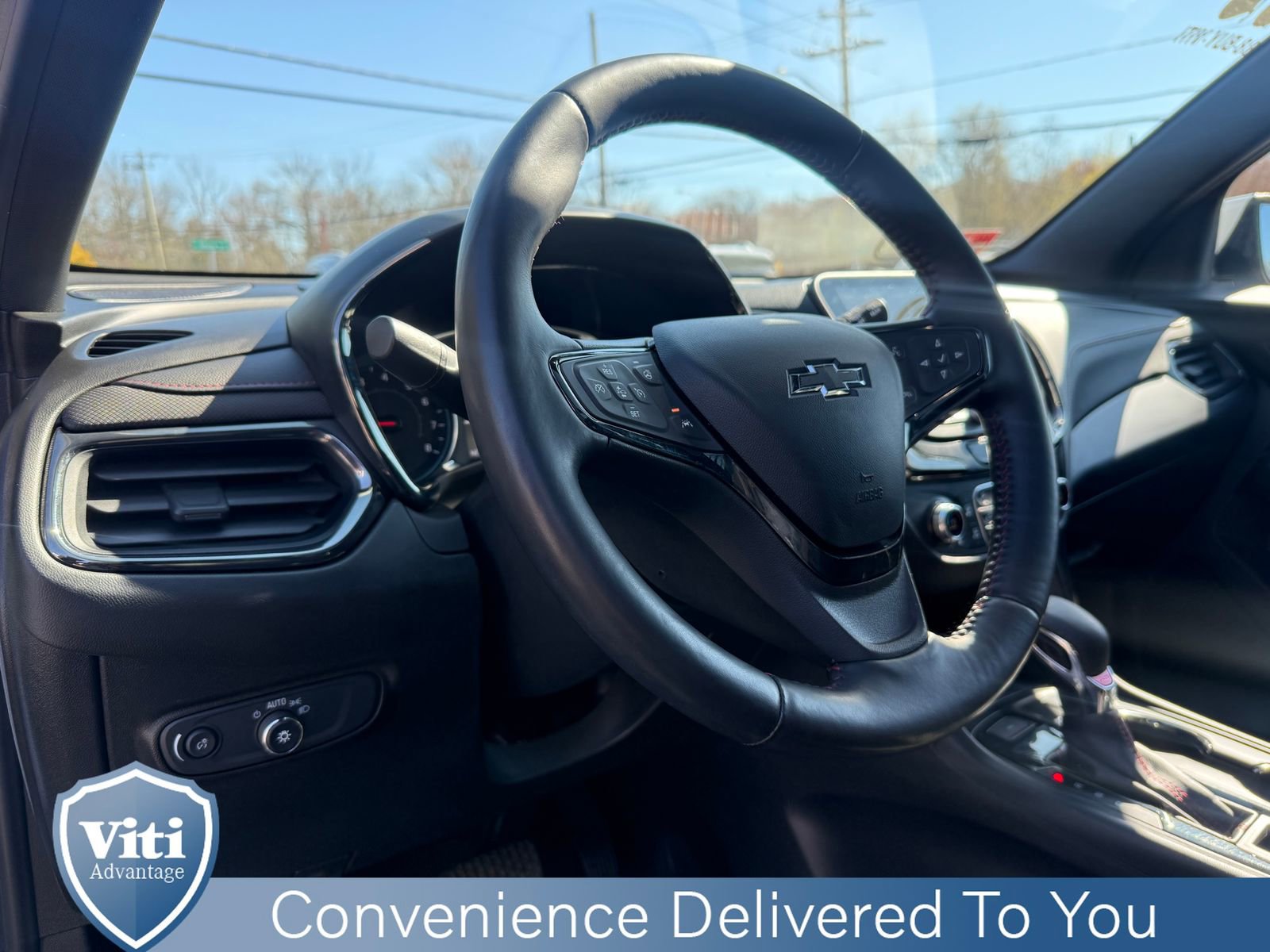 Used 2022 Chevrolet Equinox RS w/ RS Leather Package AWD/4WD image 17