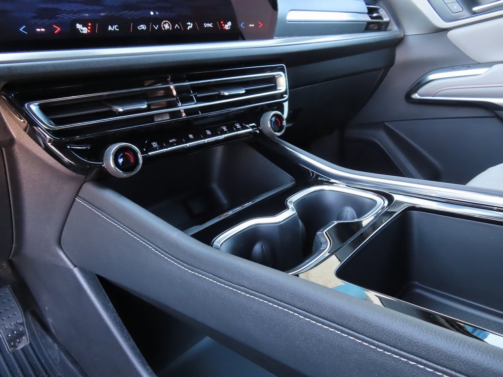 New 2026 Chevrolet Traverse LT image 7