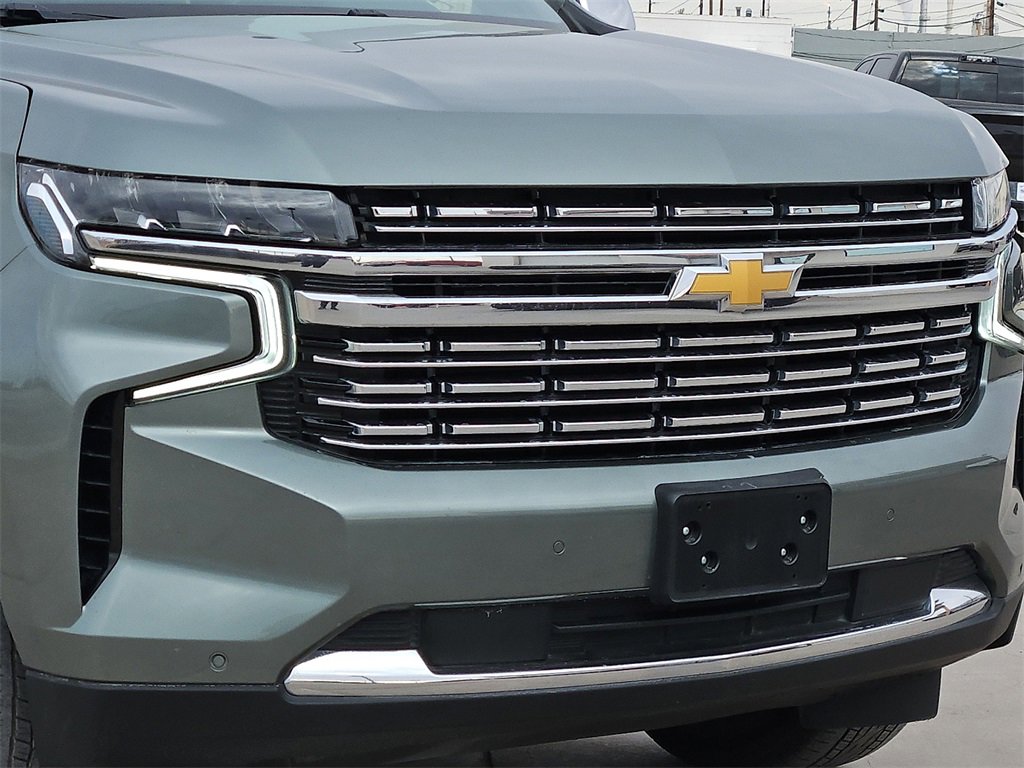 Used 2023 Chevrolet Suburban Premier image 7