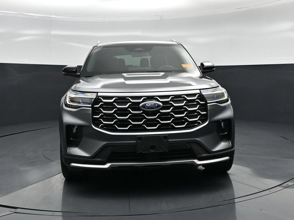 Certified 2025 Ford Explorer Platinum w/ Ultimate Package AWD/4WD image 26