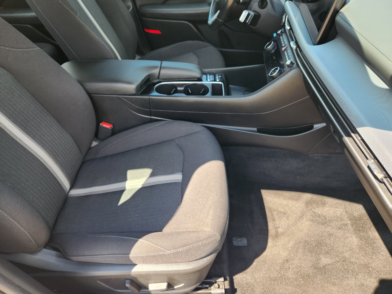 Used 2025 Hyundai Sonata SEL FWD image 21
