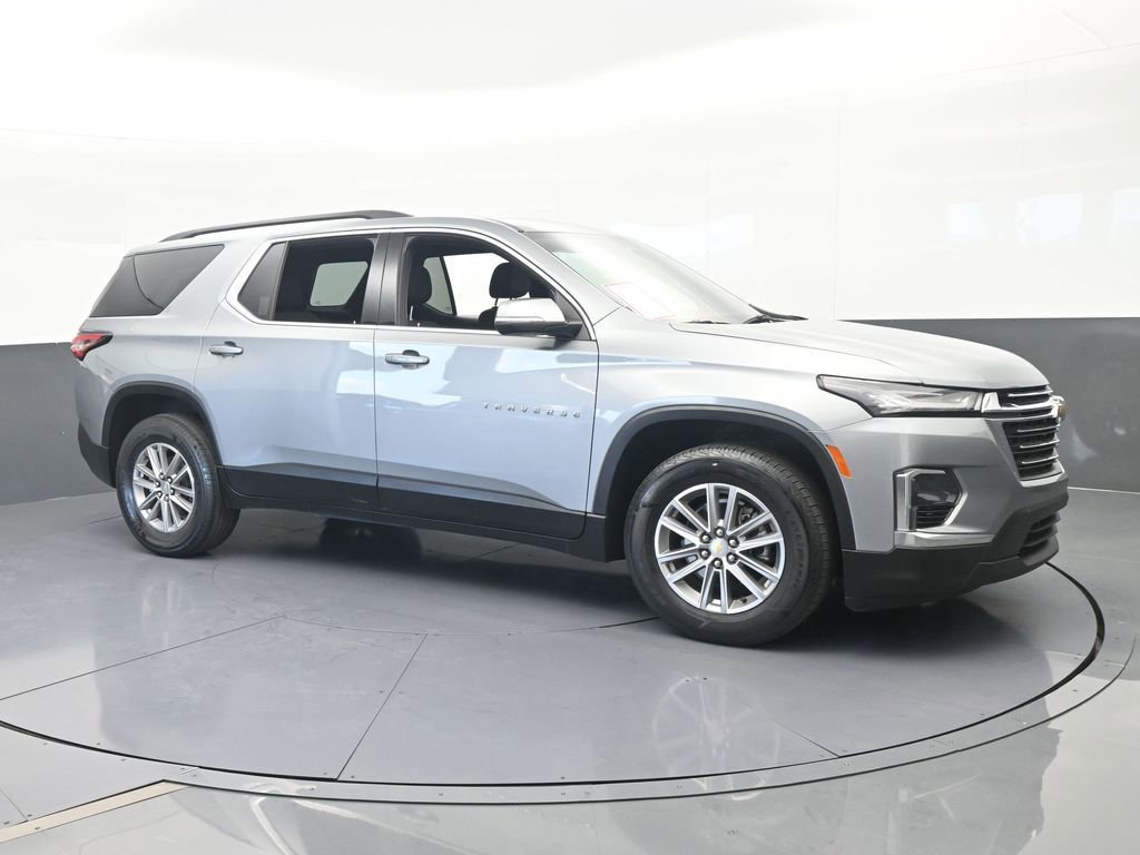 Used 2023 Chevrolet Traverse LT image 8