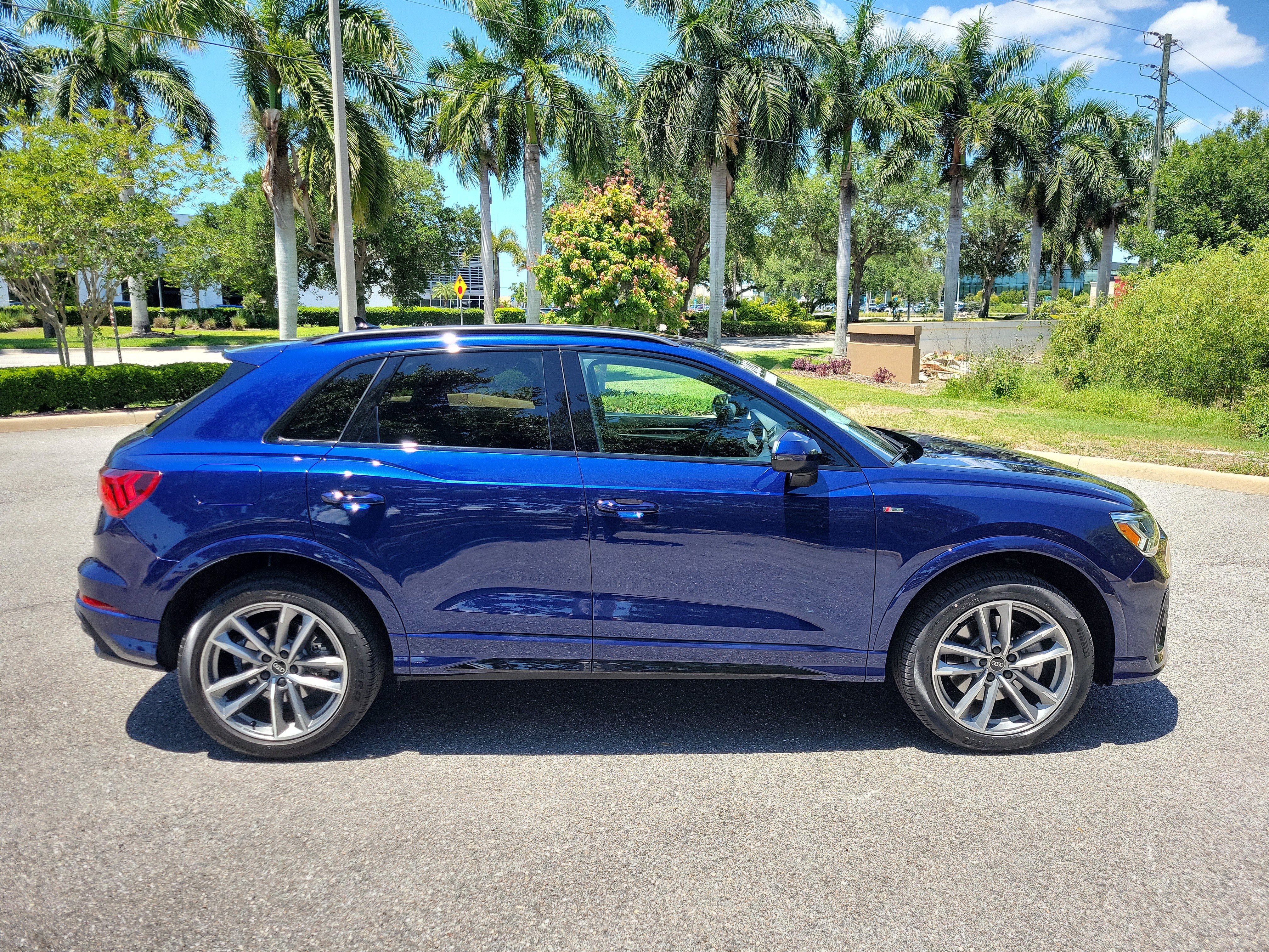 Certified 2023 Audi Q3 2.0T Premium w/ Black Optic Sport Package AWD/4WD image 4