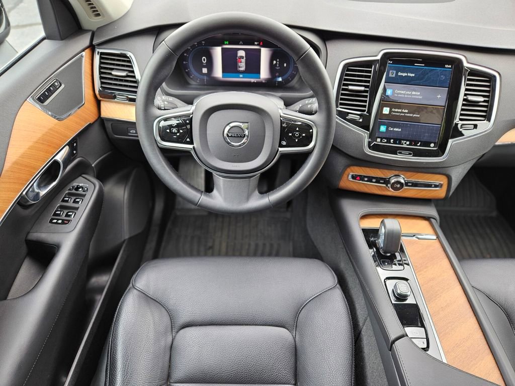 Used 2023 Volvo XC90 B6 Plus w/ Protection Package Premier image 13