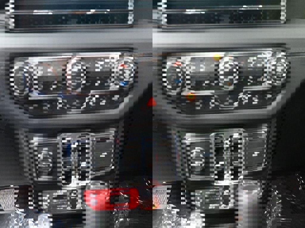 New 2025 Jeep Gladiator Mojave image 19