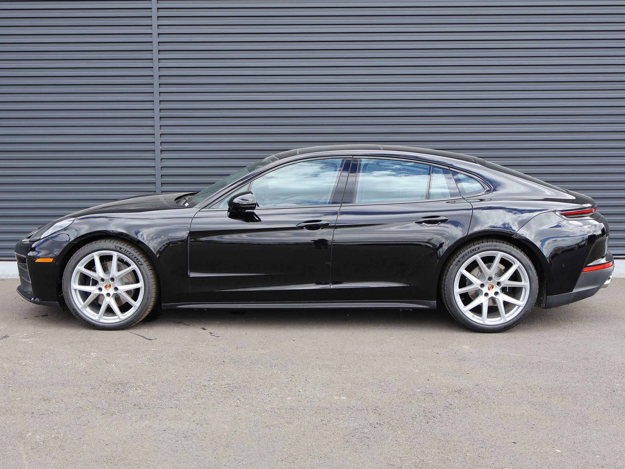 New 2026 Porsche Panamera 4 AWD/4WD image 2
